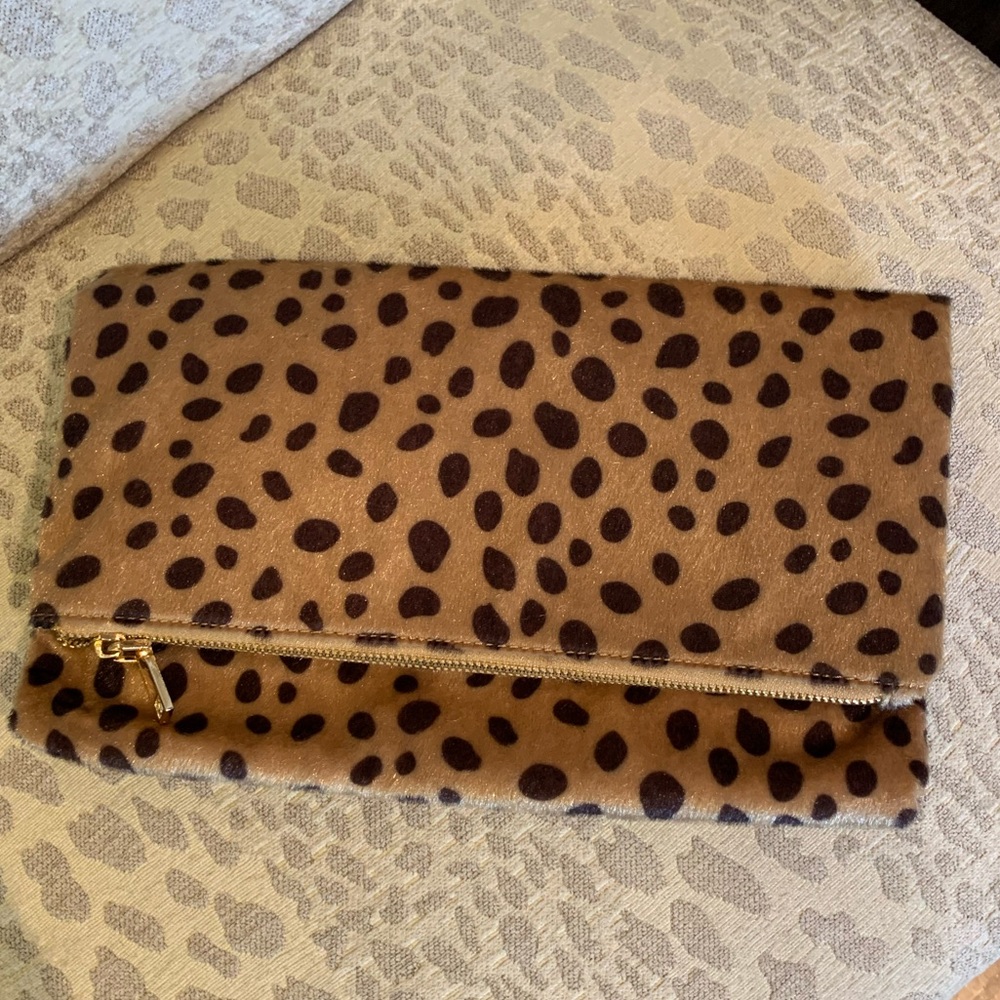 Leopard Clutch